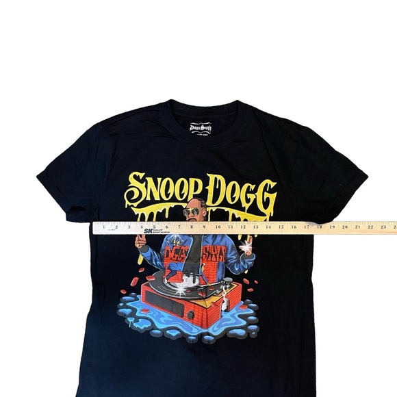 Dogg Supply by Snoop Dogg black graphic colorful S size t-shirt drip turntable - Picture 4 of 5